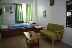 Alabang Condo with Pool and sky lounge